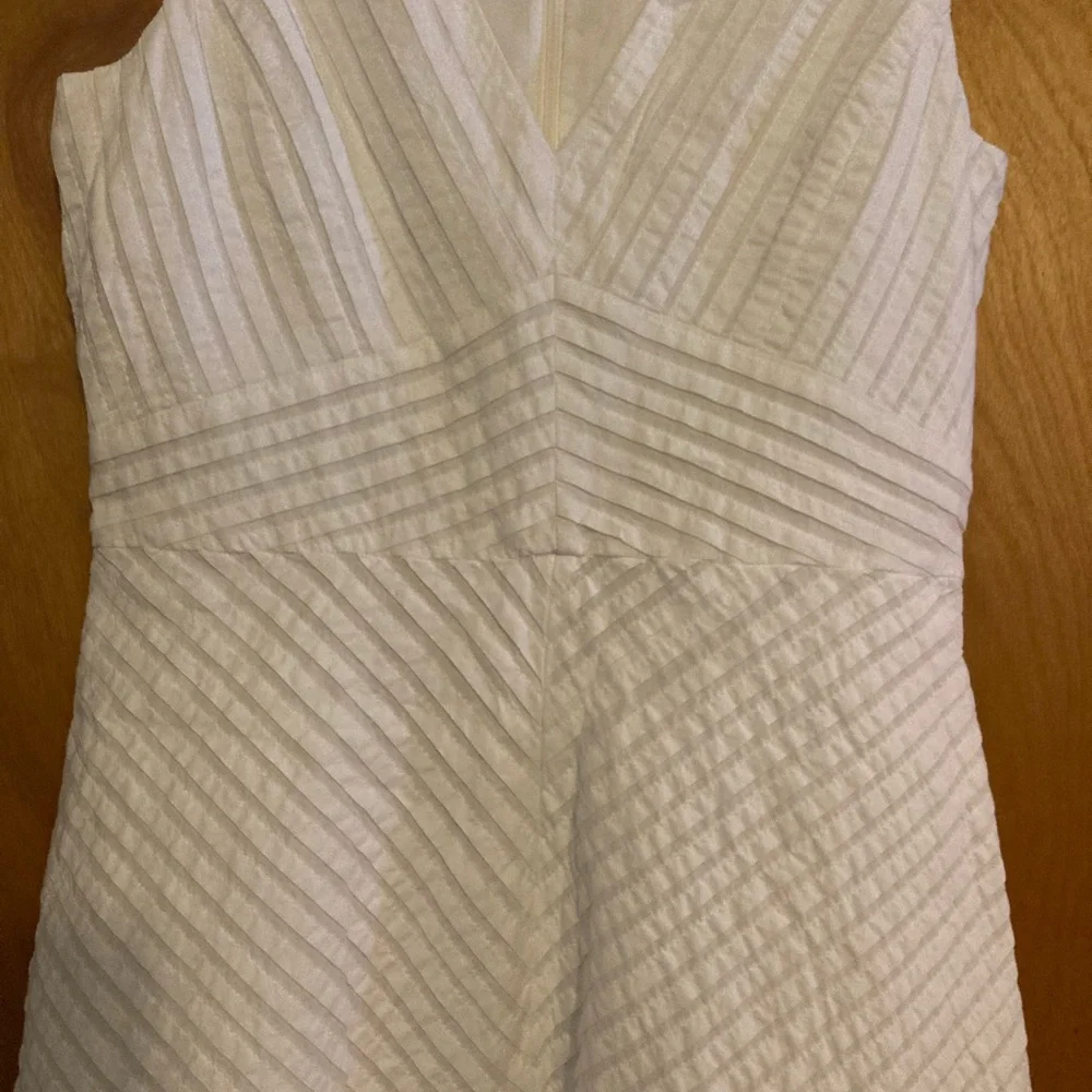 Women’s J Crew White Sleeveless V Neck Summer Dress, Size 2. - Picture 10 of 12